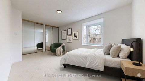 Photo 20 at 3 Red Maple Court, Bayview Village, Toronto