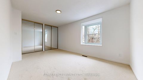 Photo 21 at 3 Red Maple Court, Bayview Village, Toronto