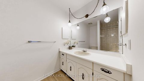 Photo 32 at 3 Red Maple Court, Bayview Village, Toronto