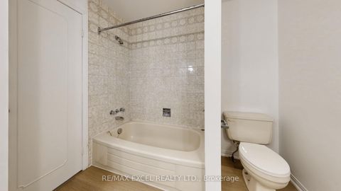 Photo 33 at 3 Red Maple Court, Bayview Village, Toronto