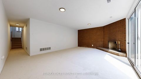 Photo 38 at 3 Red Maple Court, Bayview Village, Toronto