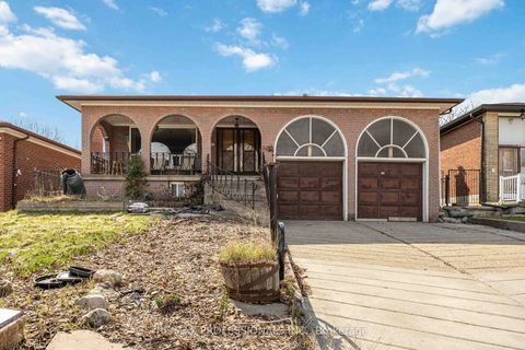 Photo 0 at 118 Tandridge Crescent, Old Rexdale, Toronto