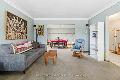 Photo 1 at 118 Tandridge Crescent, Old Rexdale, Toronto