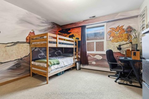 Photo 8 at 118 Tandridge Crescent, Old Rexdale, Toronto