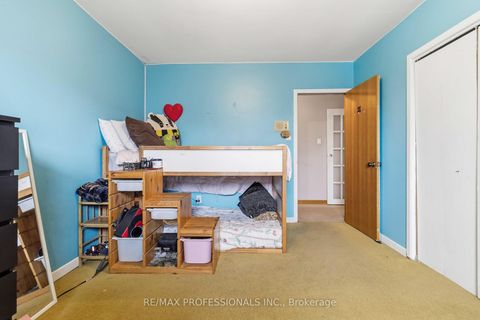 Photo 9 at 118 Tandridge Crescent, Old Rexdale, Toronto