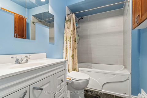 Photo 11 at 118 Tandridge Crescent, Old Rexdale, Toronto