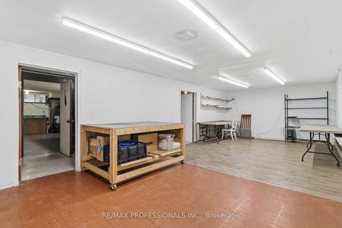 Photo 15 at 118 Tandridge Crescent, Old Rexdale, Toronto