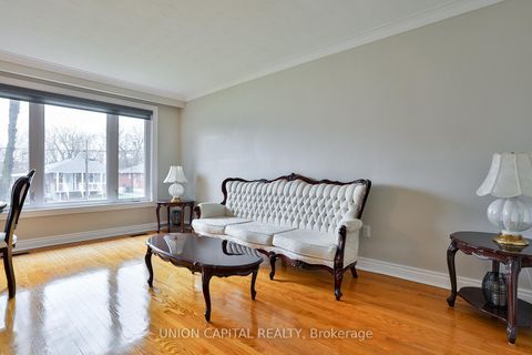 Photo 6 at 12 Anola Place, Bendale, Toronto