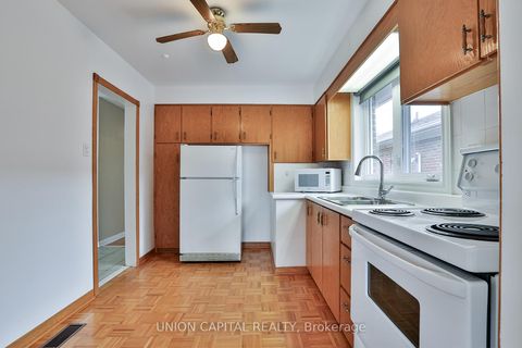 Photo 14 at 12 Anola Place, Bendale, Toronto