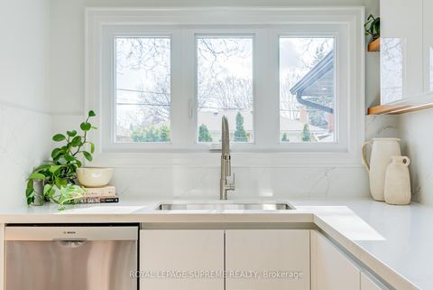 Photo 8 at 21 Spencely Court, Richview, Toronto