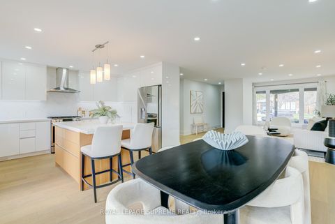 Photo 11 at 21 Spencely Court, Richview, Toronto