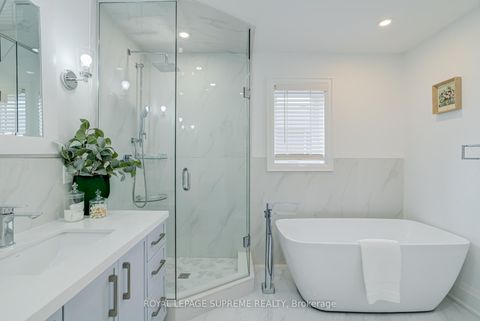 Photo 14 at 21 Spencely Court, Richview, Toronto