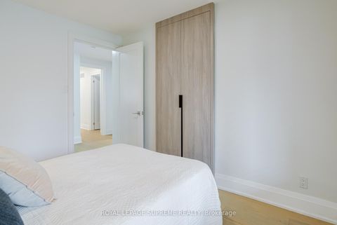 Photo 19 at 21 Spencely Court, Richview, Toronto