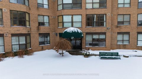 Photo 17 at 604 - 250 Davis Drive, Central Newmarket, Newmarket