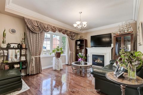 Photo 6 at 192 Israel Zilber Drive, Patterson, Vaughan