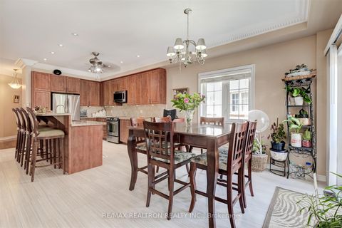 Photo 11 at 192 Israel Zilber Drive, Patterson, Vaughan