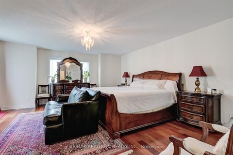 Photo 15 at 192 Israel Zilber Drive, Patterson, Vaughan