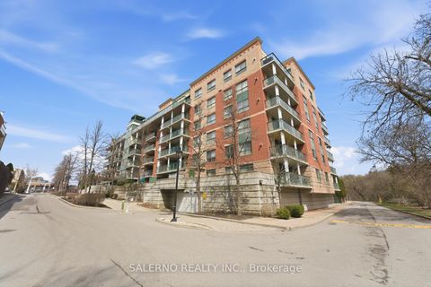 Photo 2 at 312 - 141 Woodbridge Avenue, West Woodbridge, Vaughan