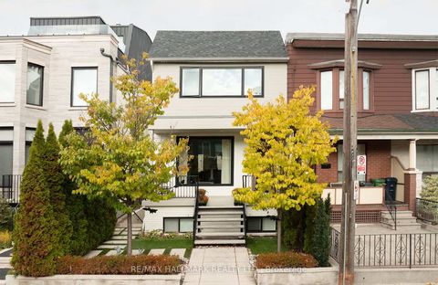 Photo 1 at 18 Foxley Street, Bellwoods, Toronto