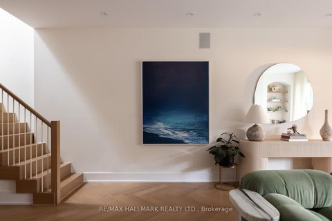 Photo 6 at 18 Foxley Street, Bellwoods, Toronto