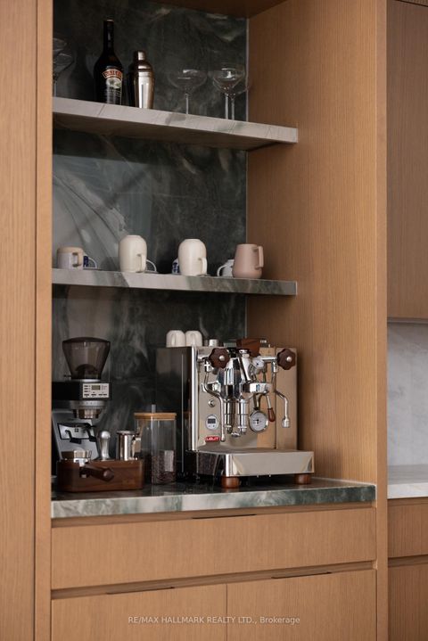 Photo 16 at 18 Foxley Street, Bellwoods, Toronto