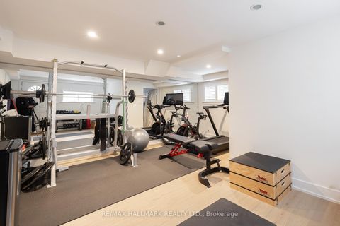 Photo 43 at 18 Foxley Street, Bellwoods, Toronto