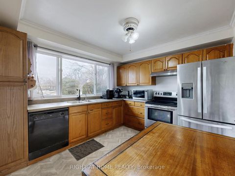 Photo 15 at 46 Glenshephard Drive, Kennedy Park, Toronto