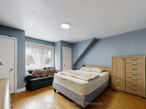 Photo 23 at 46 Glenshephard Drive, Kennedy Park, Toronto