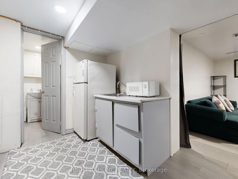 Photo 35 at 46 Glenshephard Drive, Kennedy Park, Toronto