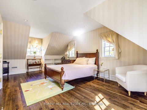 Photo 34 at 11 Dewbourne Avenue, Forest Hill South, Toronto