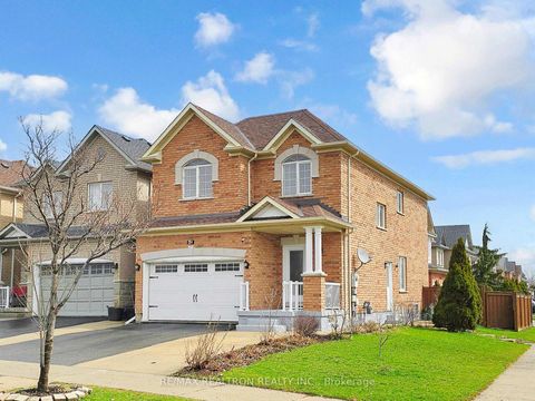 Photo 1 at 60 Colombo Crescent, Maple, Vaughan
