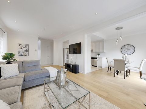 Photo 8 at 60 Colombo Crescent, Maple, Vaughan