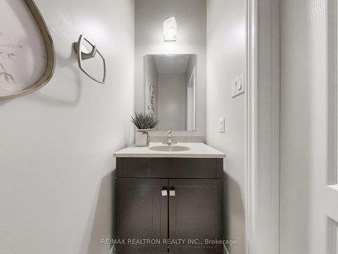 Photo 17 at 60 Colombo Crescent, Maple, Vaughan