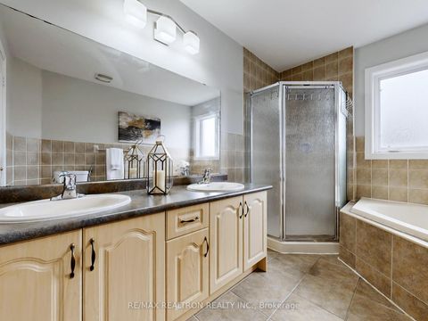 Photo 24 at 60 Colombo Crescent, Maple, Vaughan