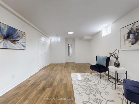 Photo 37 at 60 Colombo Crescent, Maple, Vaughan