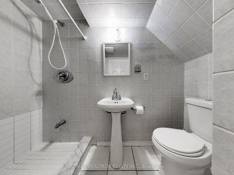 Photo 41 at 60 Colombo Crescent, Maple, Vaughan