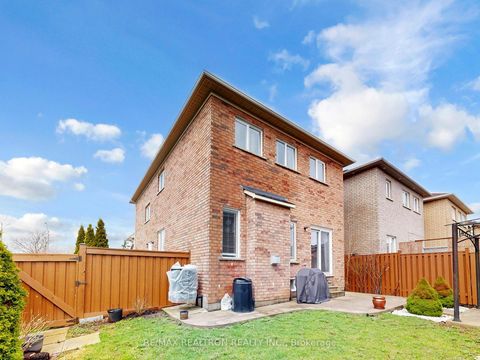 Photo 45 at 60 Colombo Crescent, Maple, Vaughan