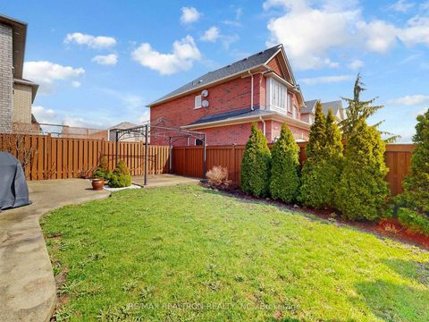 Photo 46 at 60 Colombo Crescent, Maple, Vaughan