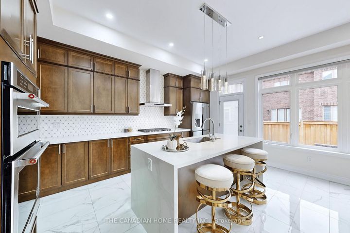 Photo 7 at 3406 Post Road W, GO Glenorchy, Oakville