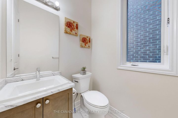 Photo 18 at 3406 Post Road W, GO Glenorchy, Oakville