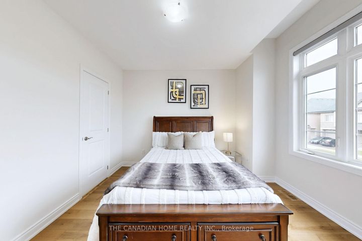 Photo 39 at 3406 Post Road W, GO Glenorchy, Oakville