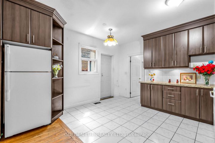 Photo 10 at 128 Galt Avenue, South Riverdale, Toronto