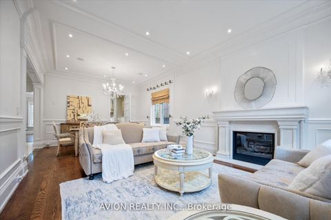 Photo 2 at 26 Danville Drive, Windfields, Toronto