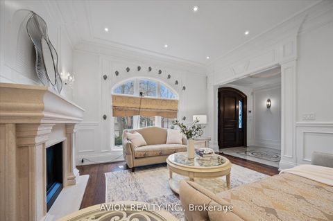 Photo 3 at 26 Danville Drive, Windfields, Toronto