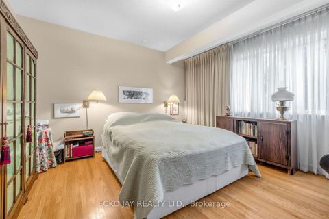 Photo 10 at 5 Bixby Court, Don Mills, Toronto