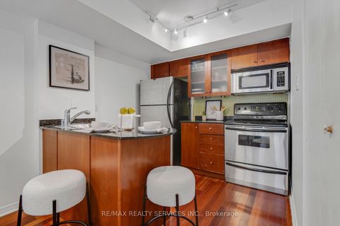 Photo 8 at 632 - 38 Western Battery Road, Niagara, Toronto