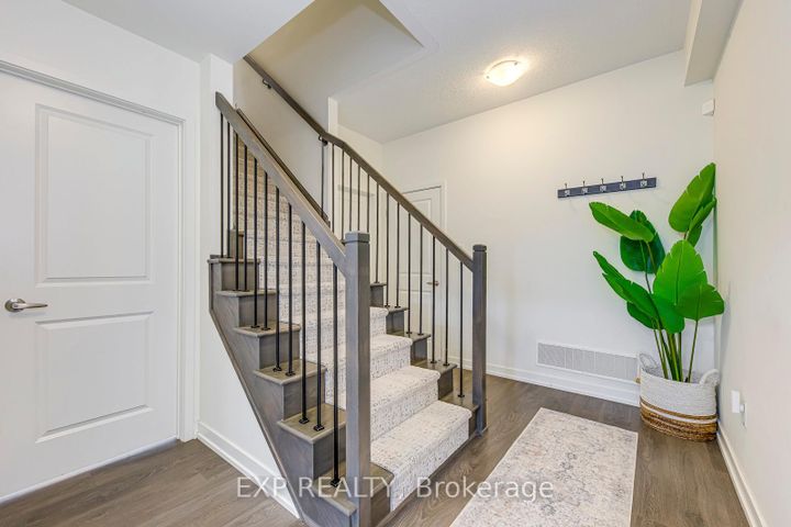 Photo 7 at 3075 Ernest Appelbe Boulevard, GO Glenorchy, Oakville