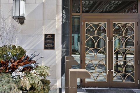 Photo 3 at 401 - 1 Forest Hill Road, Casa Loma, Toronto