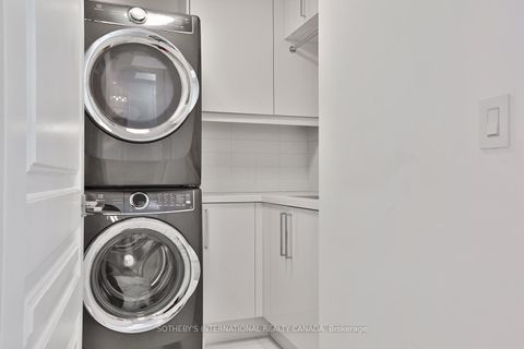 Photo 7 at 401 - 1 Forest Hill Road, Casa Loma, Toronto