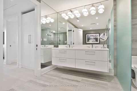 Photo 32 at 401 - 1 Forest Hill Road, Casa Loma, Toronto